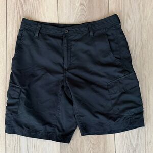 Men’s Magellan Outdoors Black Cargo Shorts 32